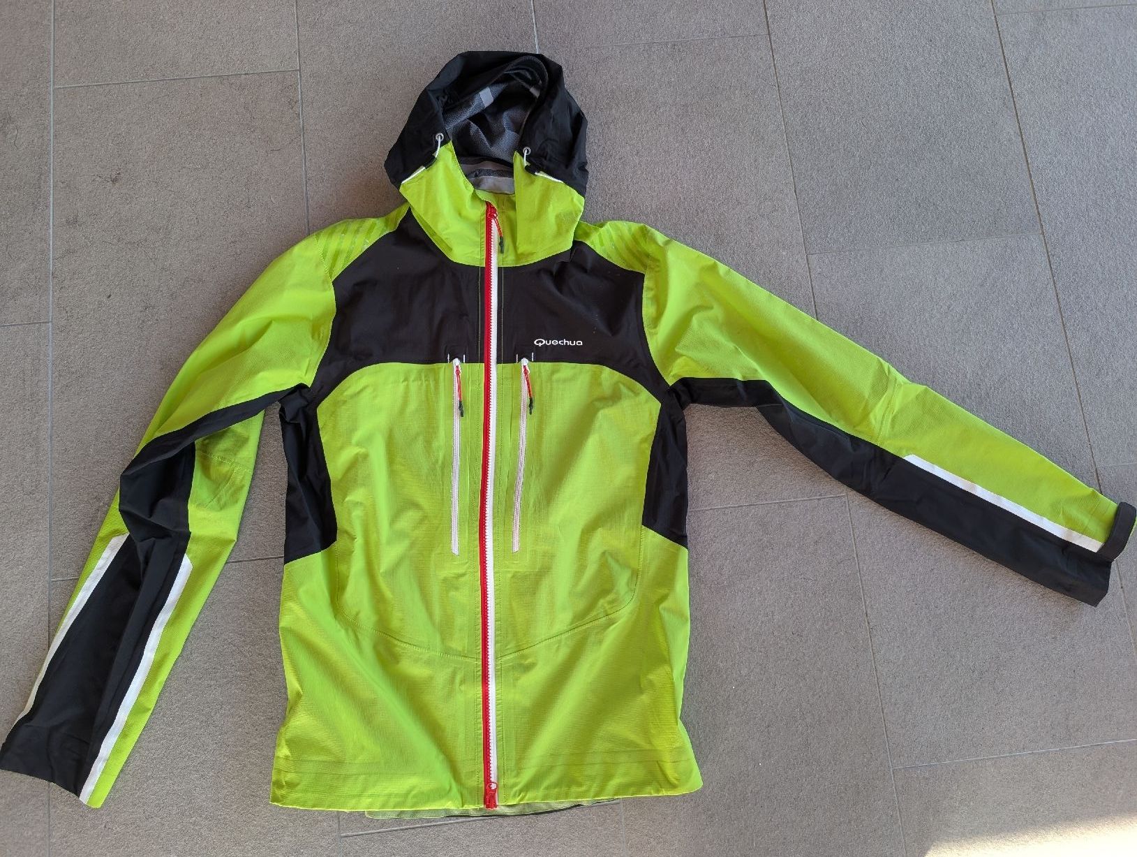 Decathlon Giacche: Veste coupe vent Quechua – Nuovo (secondo la descrizione) da Blignou (Ayent) venduto da dyl_yxb5