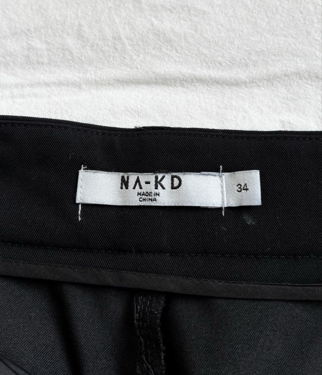 Na-kd Pantaloni: Schwarze Stoffhosen, Grösse 34 – Nuovo (secondo la descrizione) da Basel venduto da Vaniiiy 2