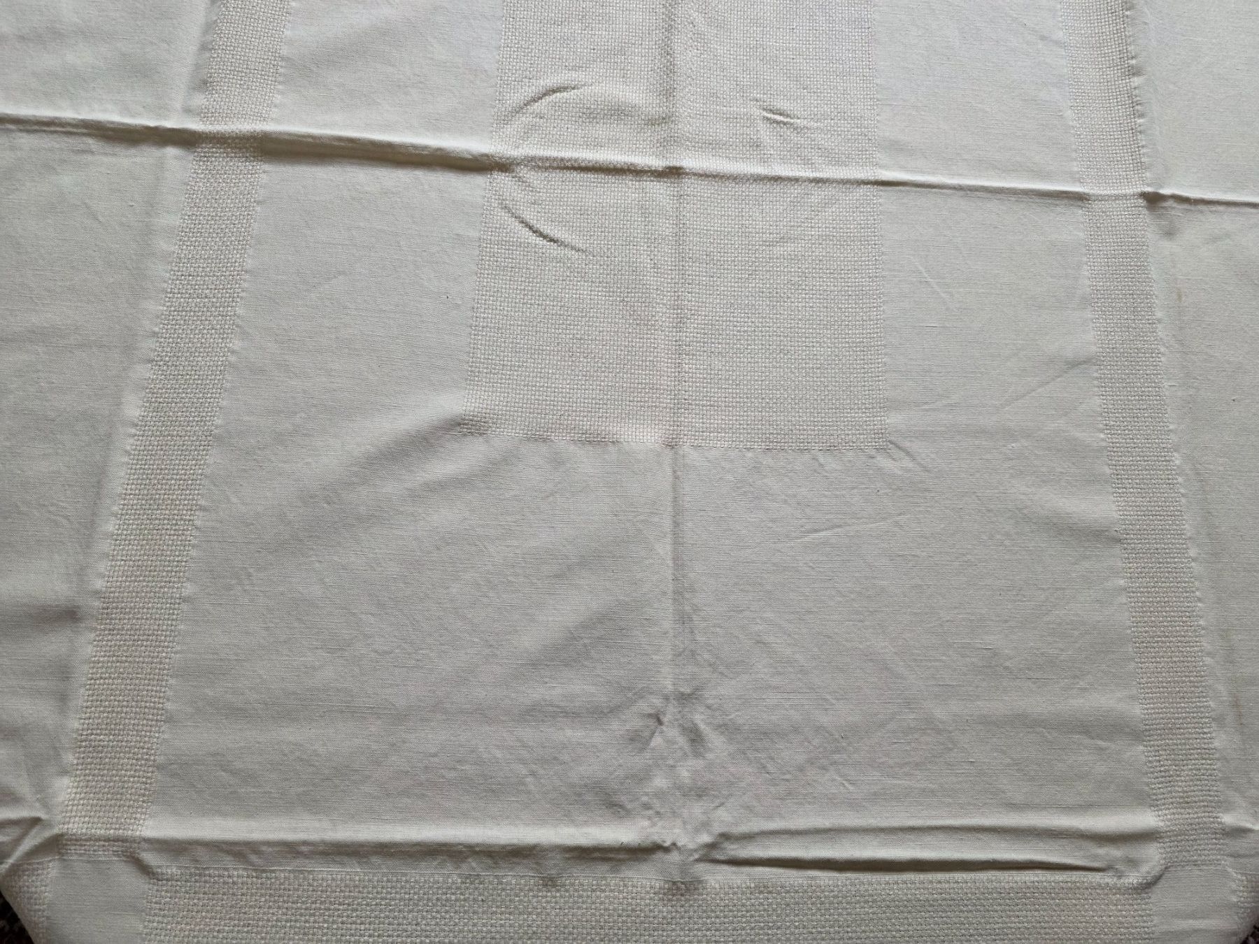 Altra biancheria da tavola: Letzte Gelegenheit / Tischdecke 132 x 170 cm vanillefarbig – Usato da Riehen venduto da robs2026 1