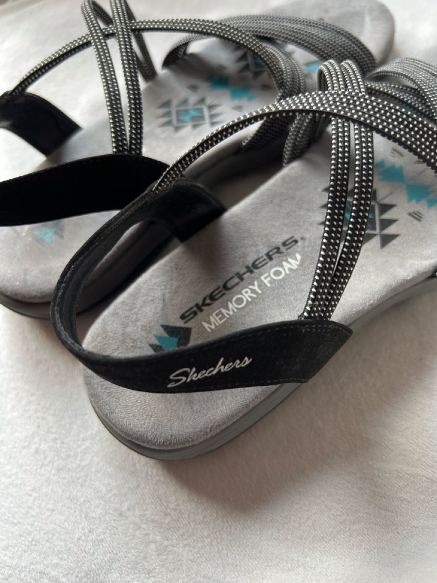 Skechers Chaussures femmes: Skechers Sandalen  – D'occasion à Mörel par Emozia 3
