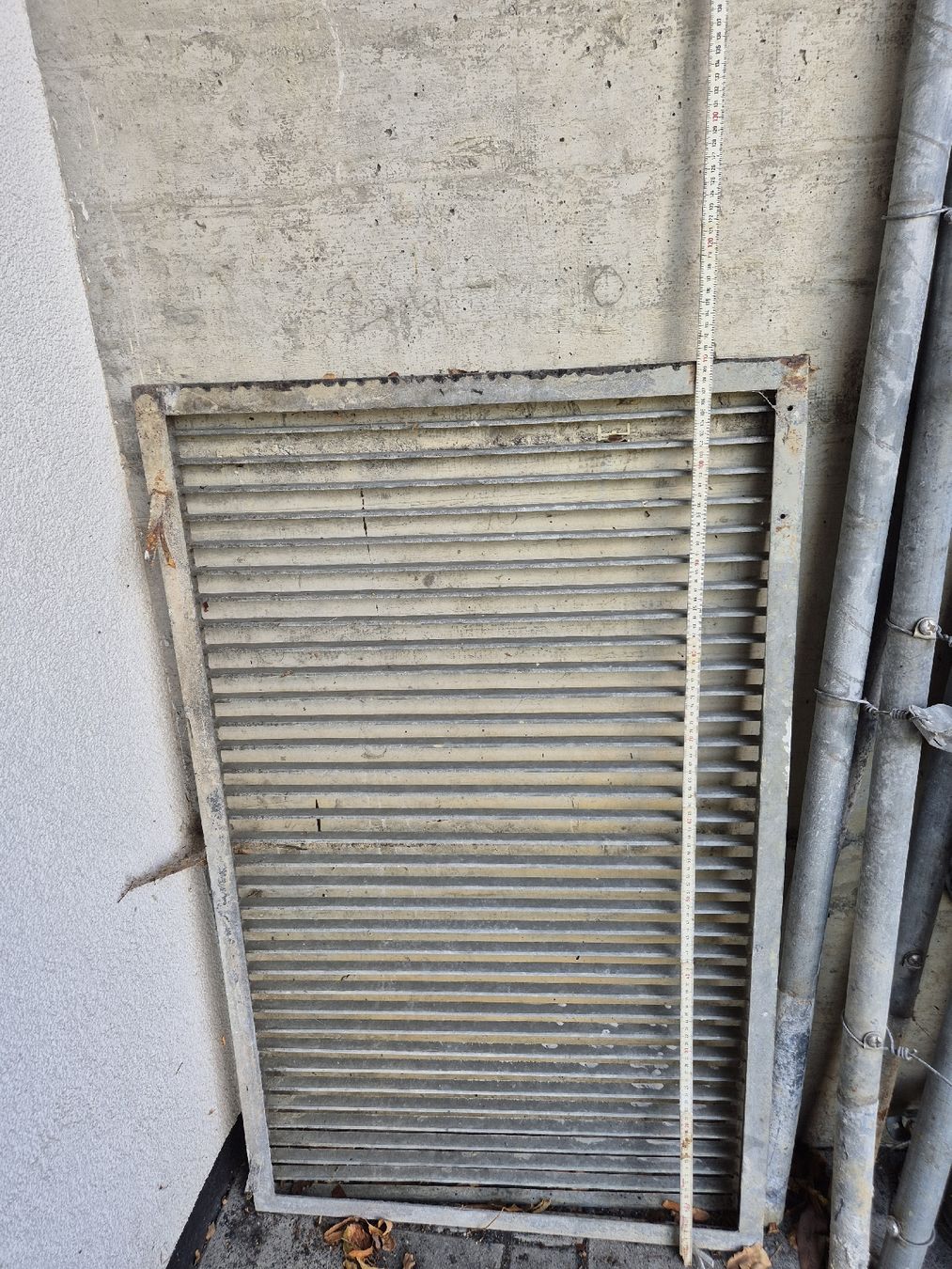 Gitter & Roste: Lichtschachtgitter mit Rahmen  – Gebraucht aus Mauren FL von ermamau