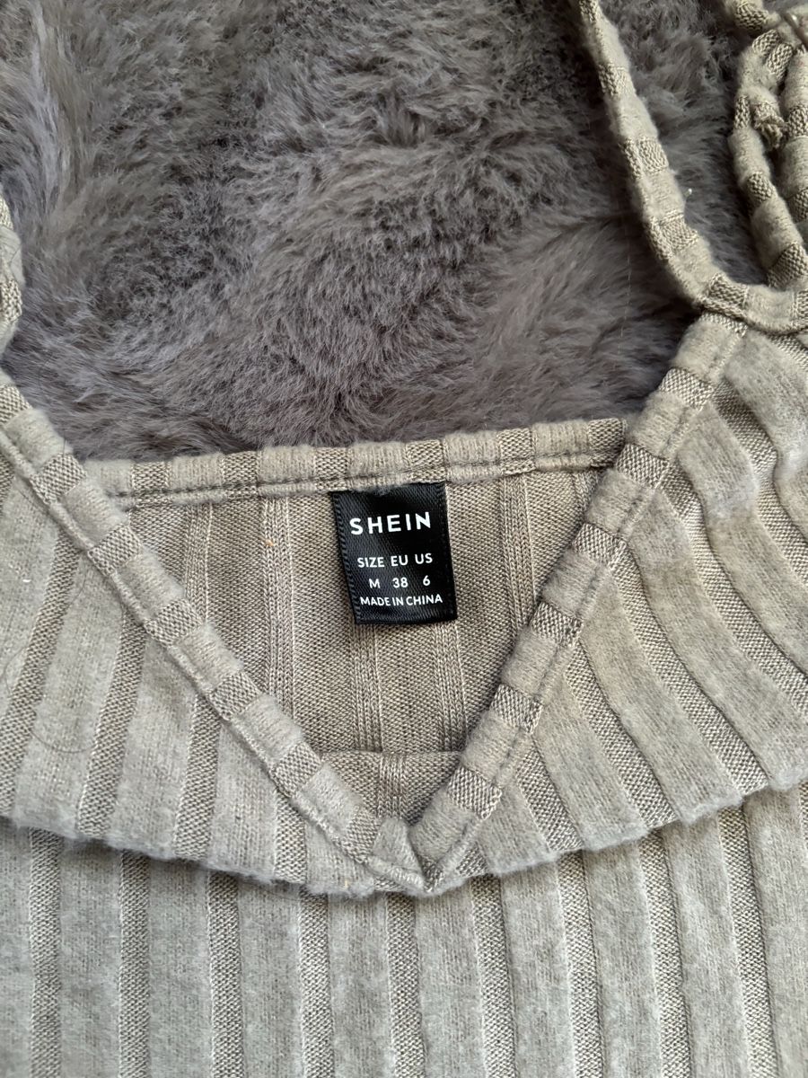 Shein Lots de vêtements: Shein ribbed olive set size M – Neuf (Voir description) à Wichtrach par Re_Fit 1