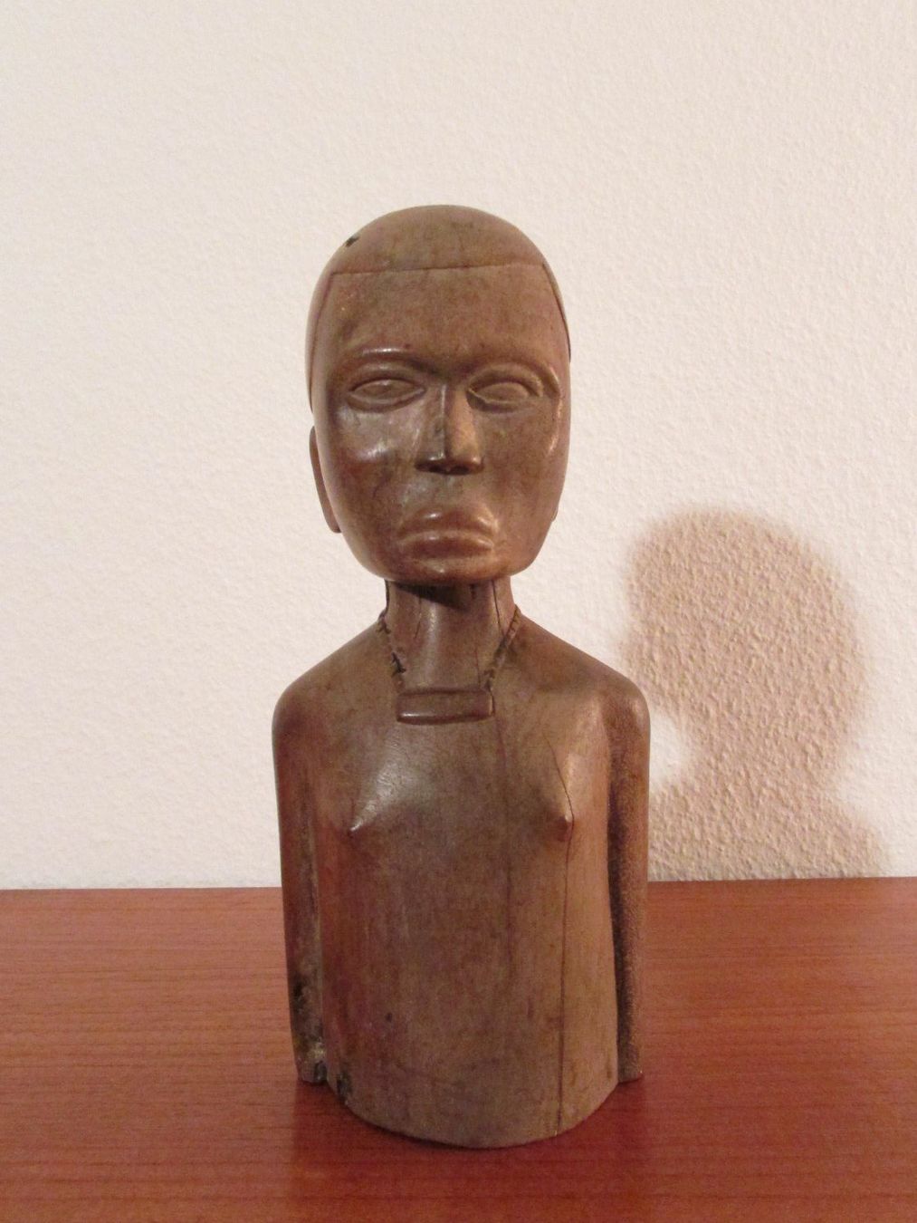 Skulpturen & Statuen: Afrikanische Holzfigur Tribal Art handgeschnitzt – Gebraucht aus Zollikofen von Flavabana 4