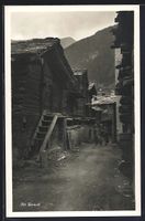 Alt Zermatt, Strassenpartie mit Anwohner