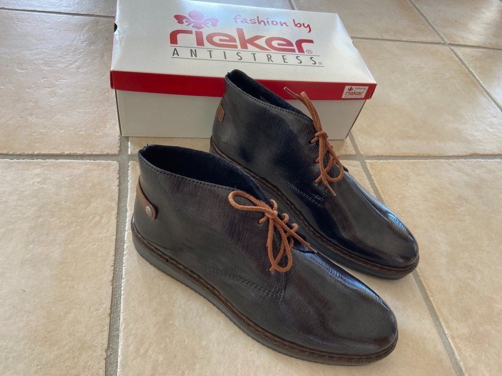 Rieker Scarpe da donna: Neue Rieker Stiefeletten Grösse 41 – Nuovo (secondo la descrizione) da Beatenberg venduto da nonnkari 7