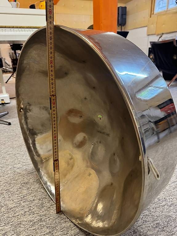 Strumenti musicali: Harmony Pan - Steeldrum Pan Tenor von Parris – Usato da Embrach venduto da CarlosTF 2