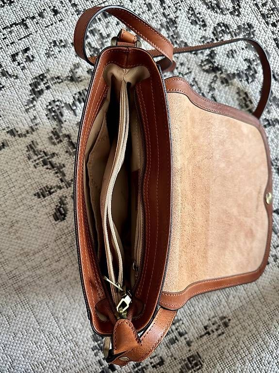 Taschen für Damen: Modische Italienische Ledertasche – Gebraucht aus Zürich von ser_26bt 2