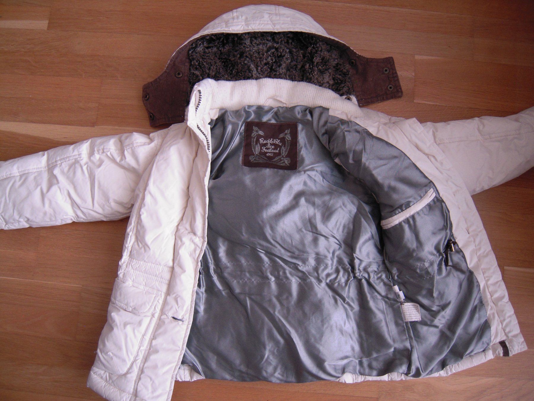 Jacken & Mäntel: Mädchen Winterjacke Gr 110 – Gebraucht aus Uzwil von visions77 1