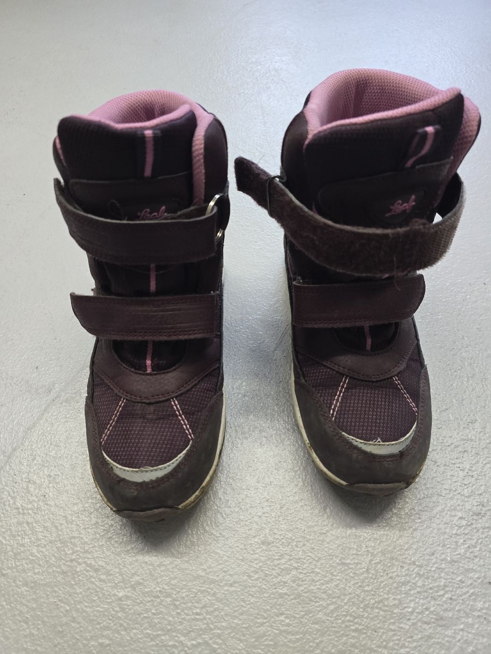 Scarpe per ragazze: Winterschuhe Gr 35 – Usato da Lostorf venduto da Venice16 1