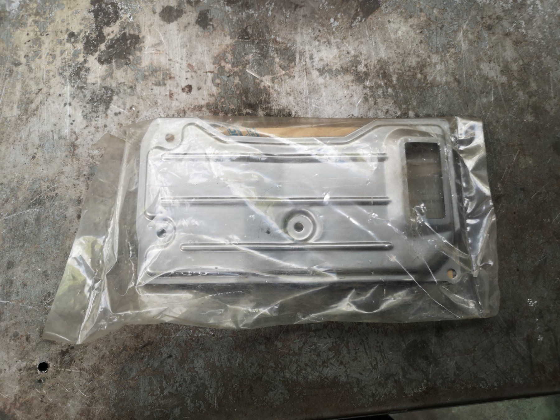 Lüftung: Filter Jeep K83504032AB – Neu und originalverpackt aus Matten b. Interl von Hardergarage 1