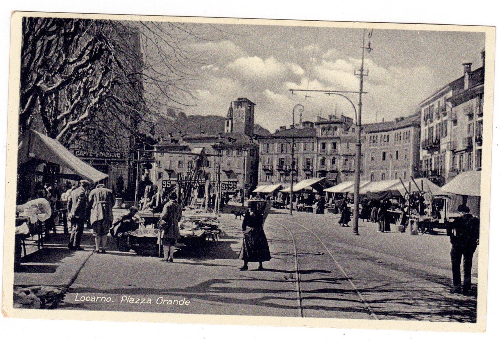 Ansichtskarten: Locarno, Piazza Grande – Gebraucht aus La Tour-de-Peilz von amjust