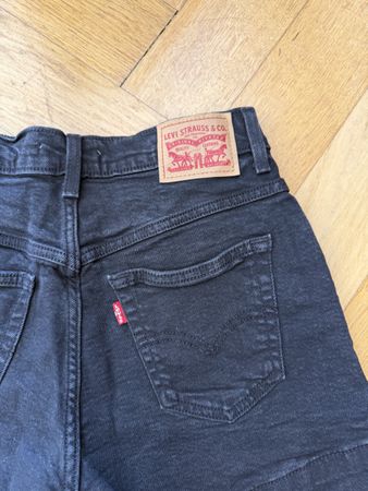Levis Shorts - short mum cut 