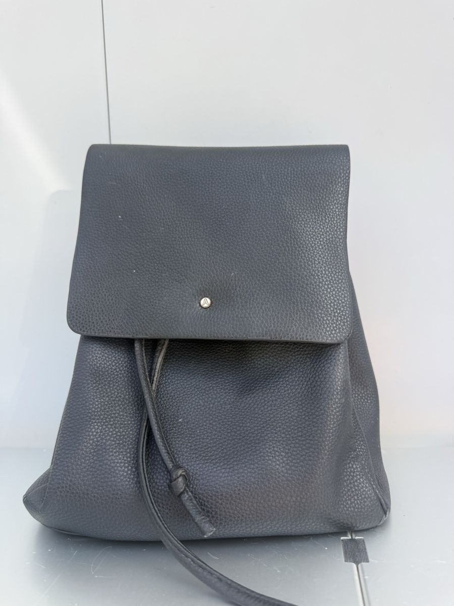 Rucksäcke: Rucksack schwarz Kunstleder gebraucht – Gebraucht aus Liebefeld von Khampa 1