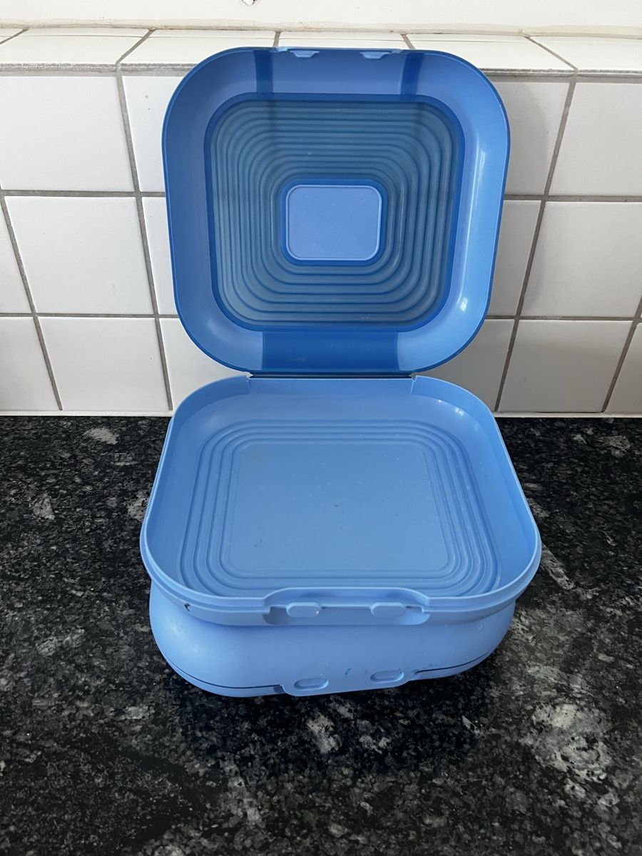 Tupperware Behälter & Ähnliches: Original Tupperware Boxen 22x22x6cm – Gebraucht aus Toffen von Vanessa_Germann