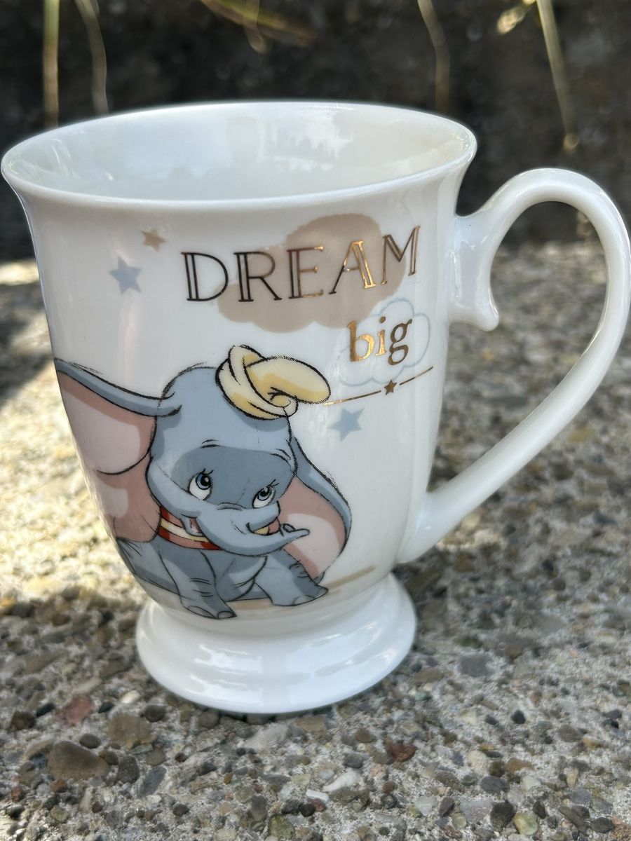 Disney Statuette: Dumbo Plüschtier + Tasse – Nuovo (secondo la descrizione) da Laufen venduto da Jassi.quinn 2
