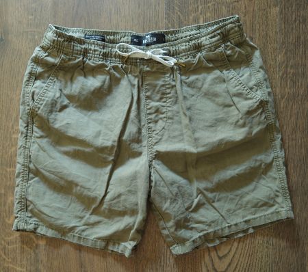 Hollister Herren Shorts Khaki Gr. L