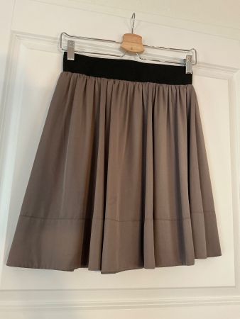 H&M Rock/Jupe   Gr. 36, Taupe - Perfekt für den Sommer!