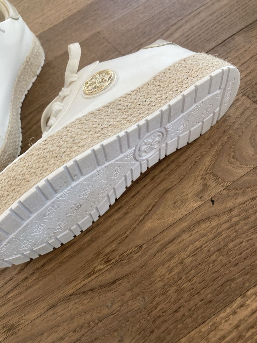 Guess Scarpe da donna: Guess Damensneaker – Usato da Roggwil BE venduto da Maui2000 2