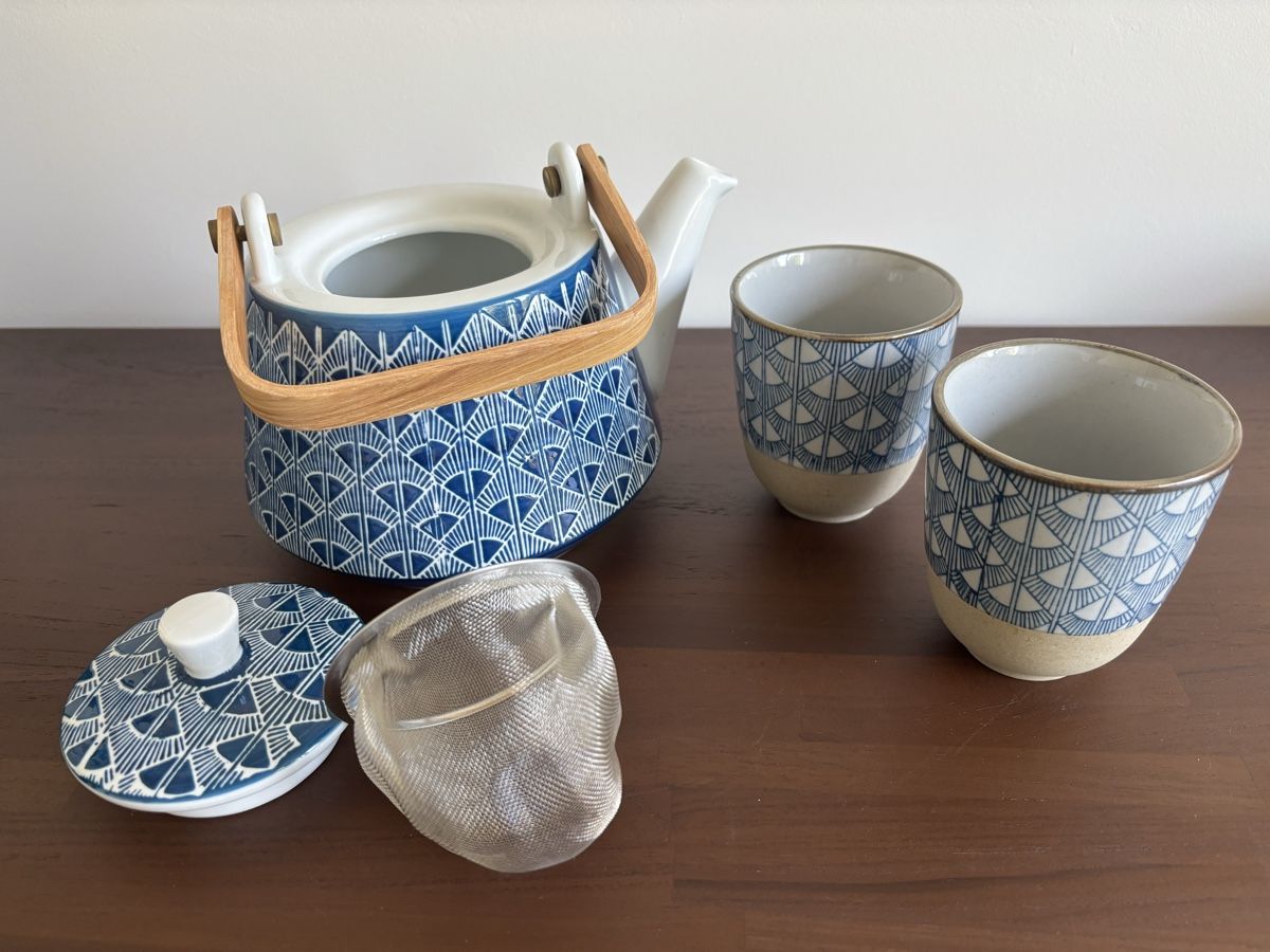 Services de table: Nature & Découvertes Tea Set: blue ceramic Teapot + 2 cups – Neuf (Voir description) à Zürich par cha_jz8q 3
