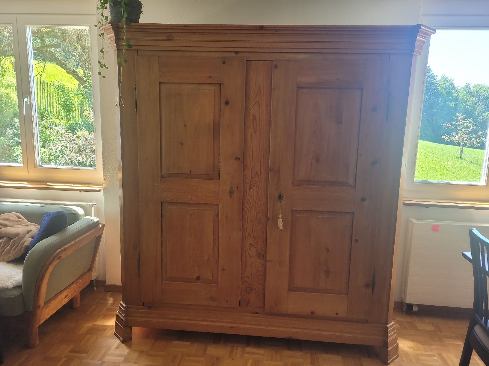 Armadi: Holzkasten Antik – Usato da Forch venduto da Miraculix009