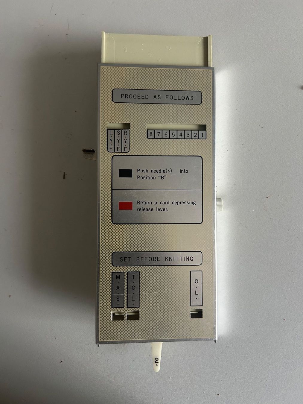 Tutte le macchine: Pattern Maker pour machine à tricoter PASSAP F-200 – Usato da onex venduto da Rooooooooooooooob 1
