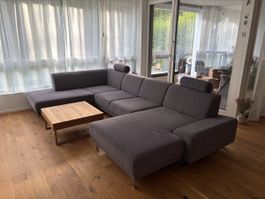 Ecksofa Stoff grau und Salontischli Holz gebraucht