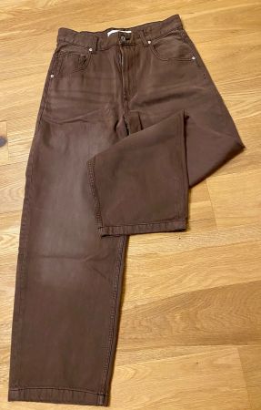 Baggy-Jeans von Bershka / braun / Grösse 40