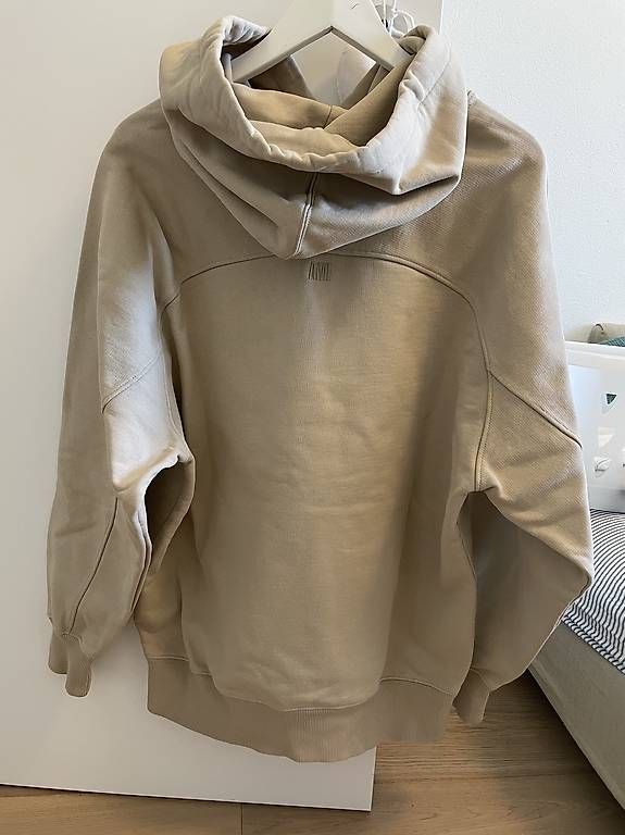 Pullover & Sweatshirts: AMI Pullover Gr. XL – Gebraucht aus Ennetbürgen von Jvek 2