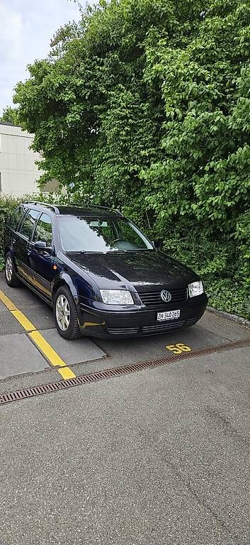 Autos: Super Auto für Kenner  – D'occasion à Rümlang par Forever71