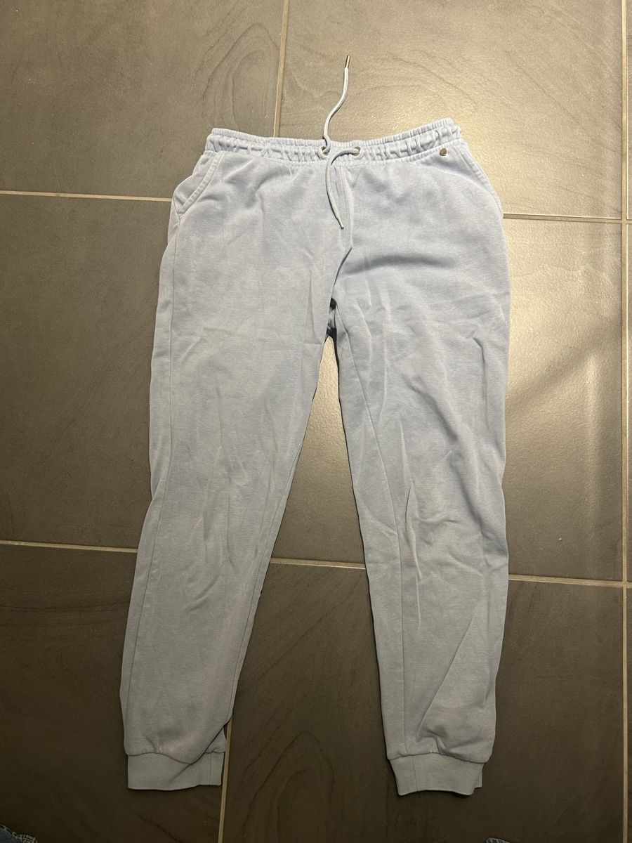 C&A Pantaloni: Damen Jogginghose  – Usato da Niederurnen venduto da hee_s95t 1