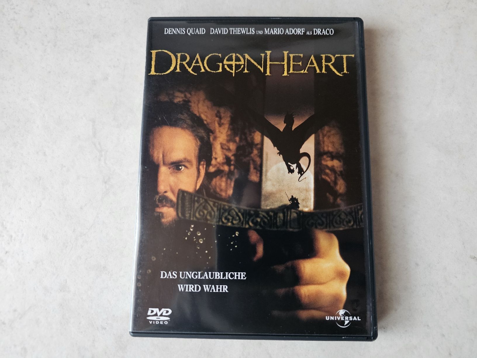 Alle DVDs: Dragon Heart  -  Das unglaubliche wird wahr – Gebraucht aus Schneisingen von backstore24