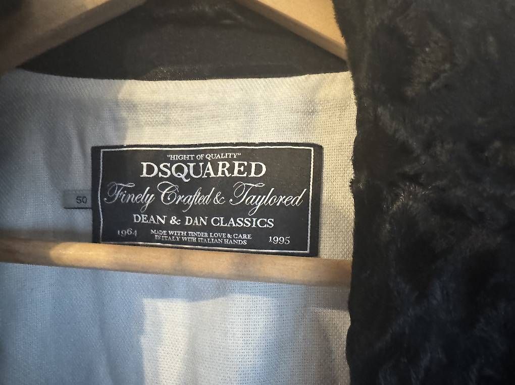 Mäntel: Dsquared Mantel kurz mit Pelzkragen  – Gebraucht aus Basel von ninenintynine 2