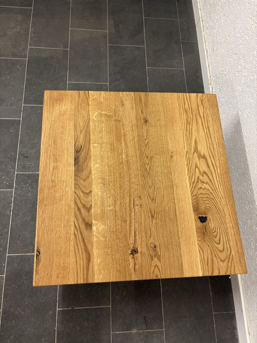 Tische: Couchtisch Massivholz Eiche mit  60x60 cm Neu – Neu (gemäss Beschreibung) aus Zufikon von Woodworkdm 1
