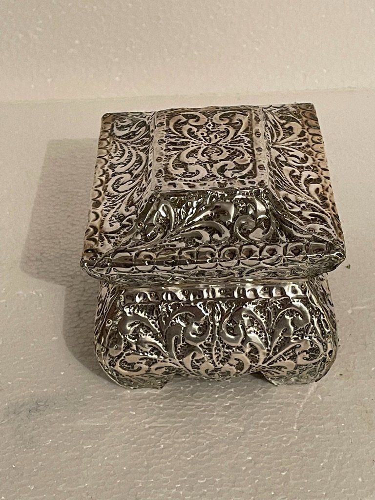 Cassapanche: Coffre ancien Espagne. Argent?? – Usato da Lausanne venduto da llcc27 3
