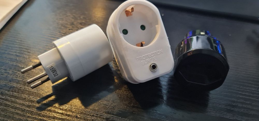 Générique Trigger 12 V 230 V 30 A op IEC-stekker, trigger voor versterker