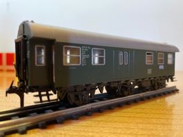Trix Express H0 3327 DB Personenwagen grün 2. Klasse