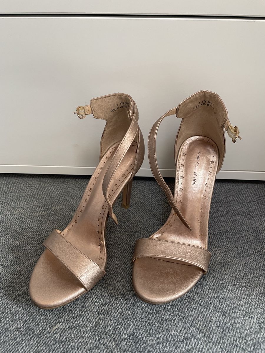 Chaussures femmes: STAR COLLECTION Highheels – D'occasion à Lommis par elly24