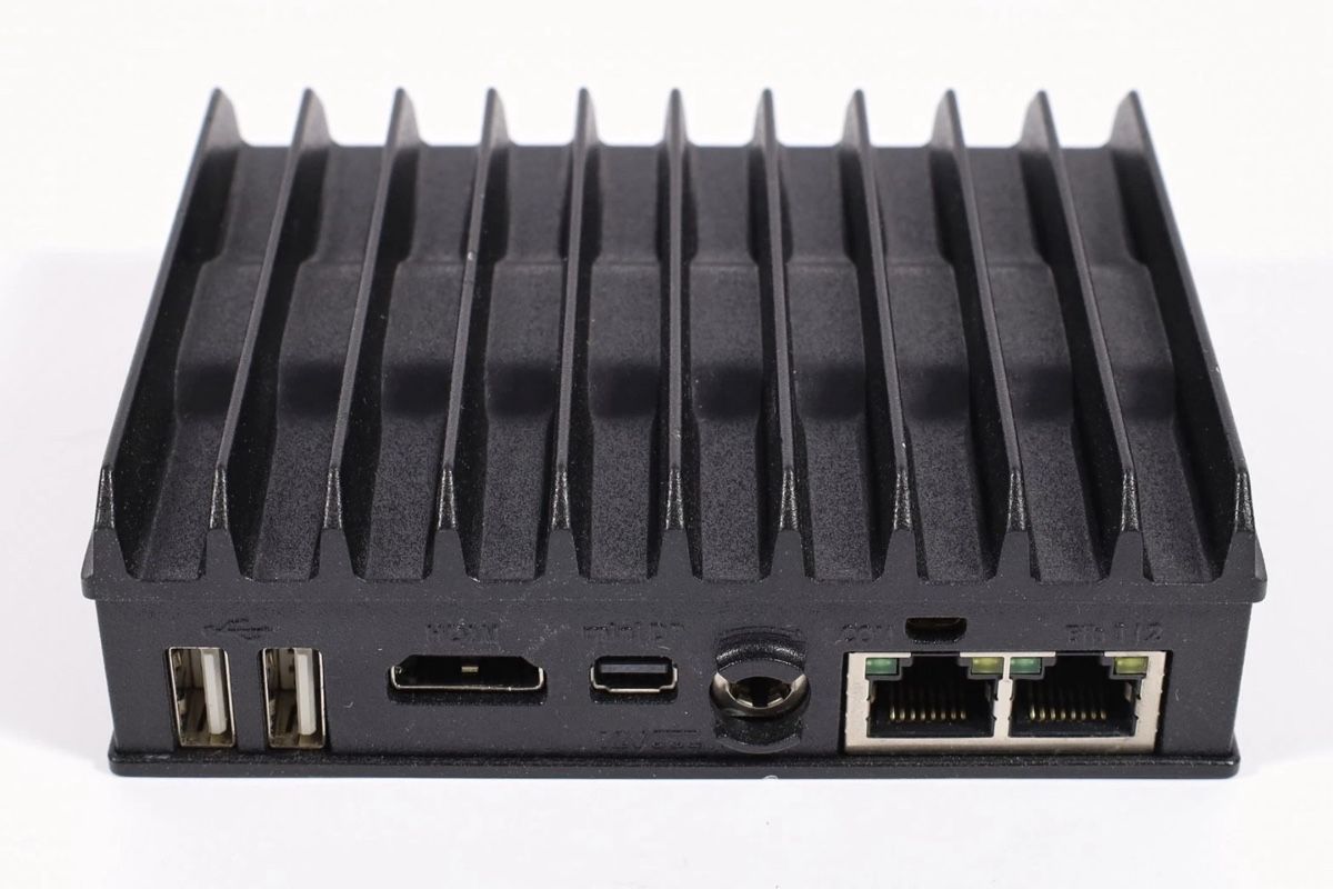 PC: Industrial Fanless Mini PC – Usato da Zürich venduto da jankais3r 3