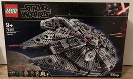 LEGO Star Wars 75257 Millennium Falcon