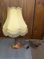 Antike französische Tischlampe mit Jugendstil Cameo Glas