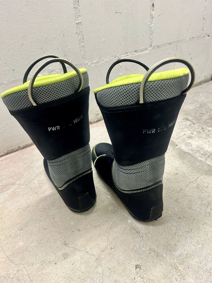 Scott Scarpe da donna: Scott Celeste Skitourenschuh 25/25.5 gebraucht – Usato da Burgdorf venduto da Littlebricksplanet 5