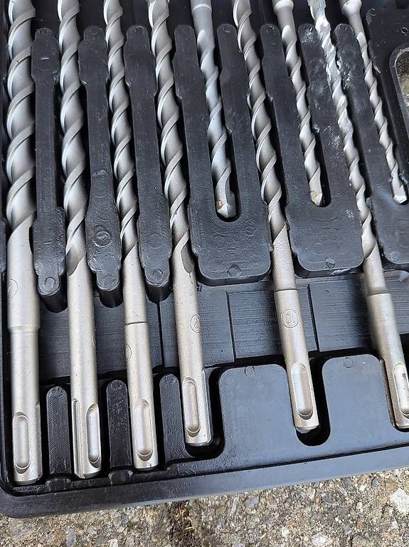 Perceuses: Schlagbohrmaschine – D'occasion à Roggwil BE par sev_wxn7 1