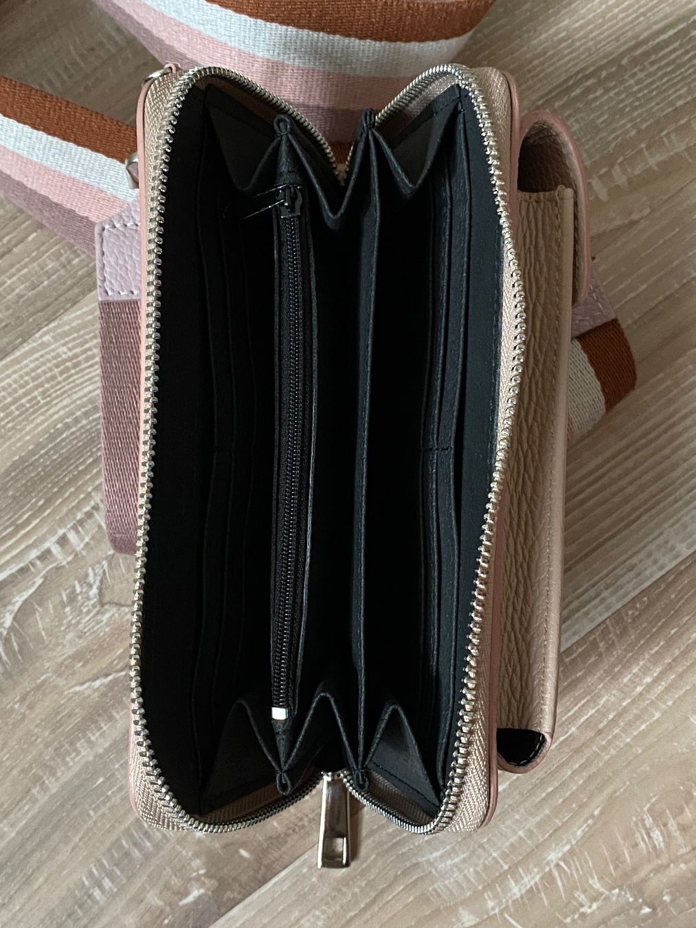 Taschen für Damen: Schicke Echtleder Umhängetasche NEUWERTIG – Neu (gemäss Beschreibung) aus Estavayer-le-Lac von Mimmy02 4
