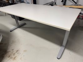 IKEA Schreibtisch höhenverstellbar Metall weiss 160x80cm