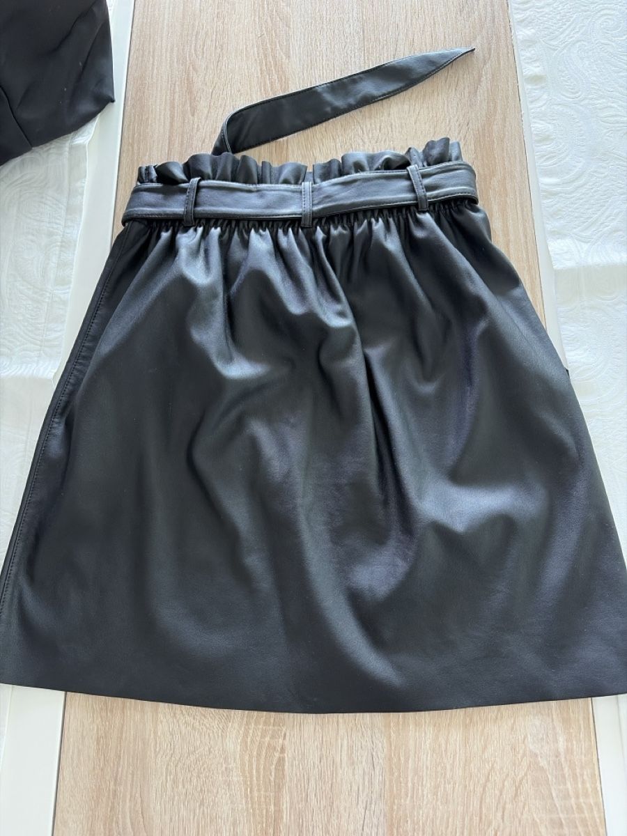 Vero Moda Jupes: Kunstlederrock – D'occasion à Zürich par sabri810 1