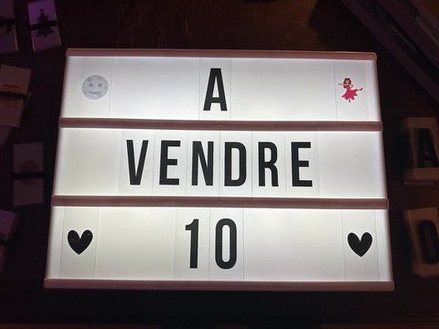 Tutte le decorazioni: Affichage lumineux – Usato da Corserey venduto da Albooster