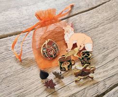 Lot de pin's Moments cozy, neufs