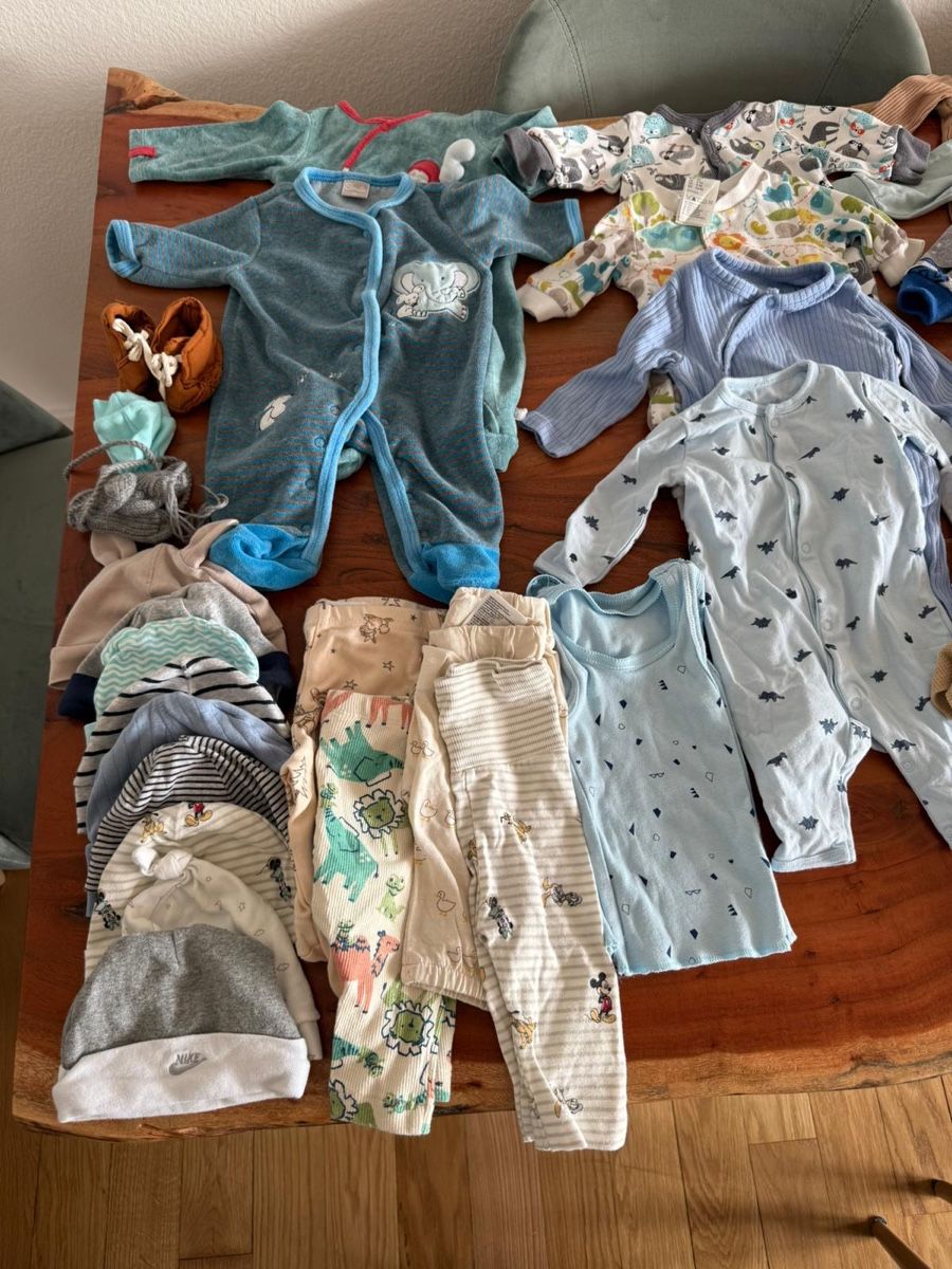 Lotti & Set di vestiti: Baby Kleider mit Matratze – Usato da Winterthur venduto da Silas121314 3