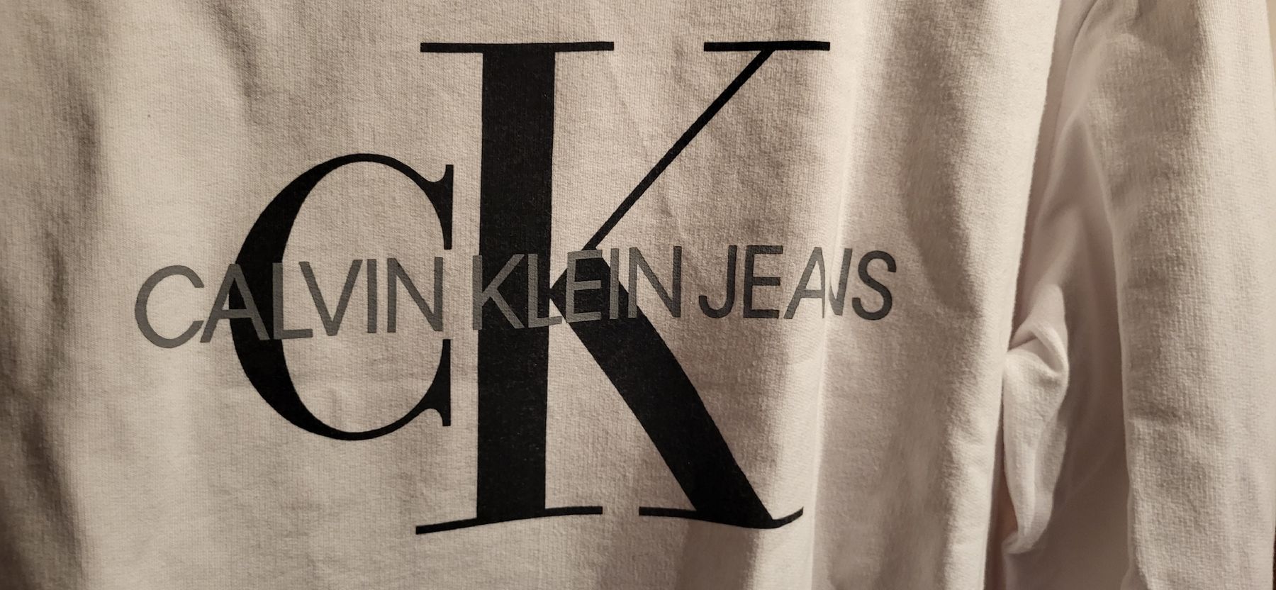Calvin Klein Maglioni & Felpe: Calvin Klein Jeans Sweatshirt Gr. M – Usato da Konolfingen venduto da Bio-suisse 2