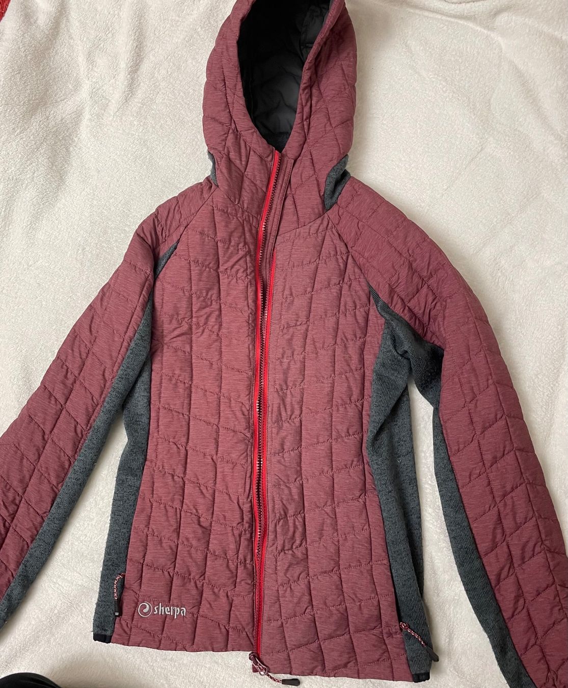Sherpa Jacken: Sherpa Damen Jacke – Gebraucht aus Dittingen von nje_9nlt